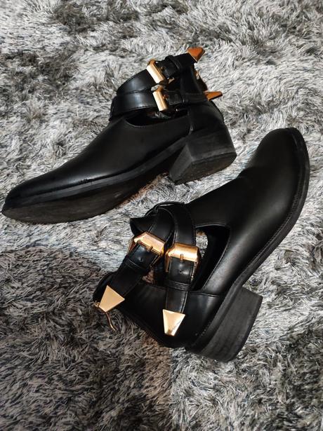 Kotníkové topánky, 36