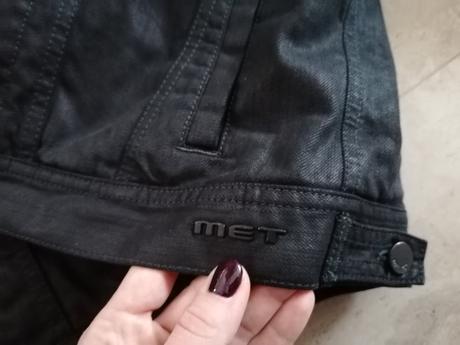 Met riflova bunda, s