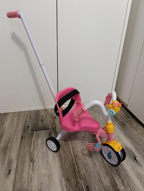 Trojkolka pre bábiky,