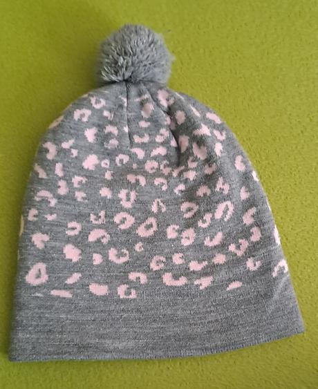 Čiapka na zimu, sinsay,m