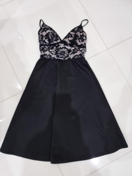 Predám čierne šaty zn.gate, gate,xs