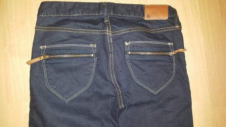 Pekné rifle vel. 164, h&m,164