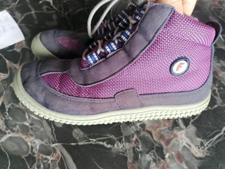 Dievčenské filii 30, filii,30