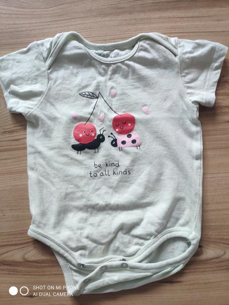 Krátke body veľ.74, sinsay,74