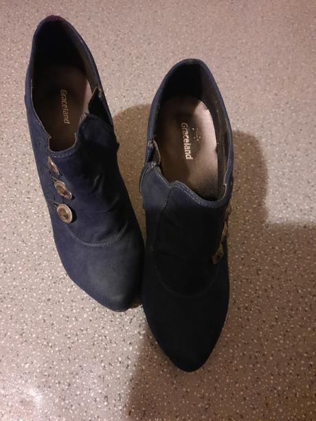 Poltopanky, graceland,40