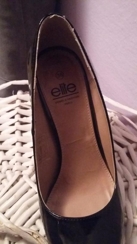 Lakovane lodicky, 38