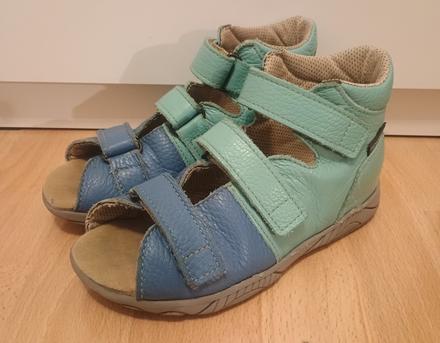 Ortopedické papuče na ploché nohy, 32