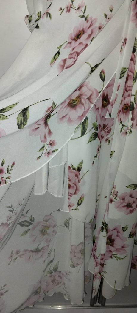 Spoločenské šaty, 38