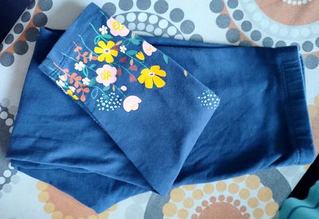 Legíny s kvetinkami, c&a,134