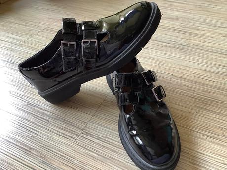 Kožené lakovane topanky, clarks,38