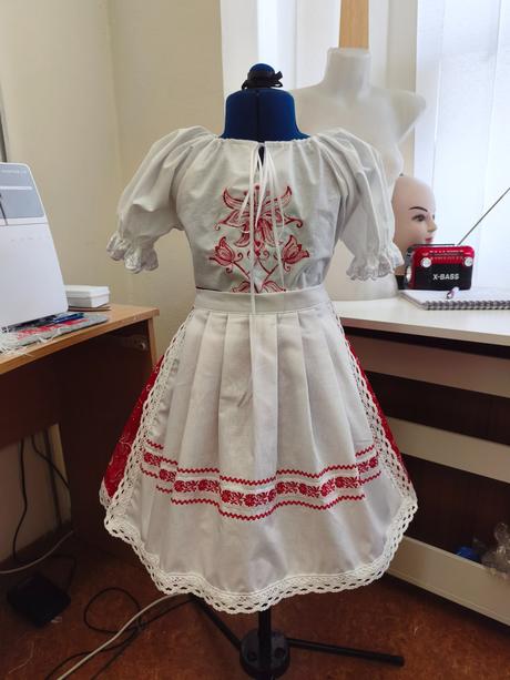 Folk krojik,