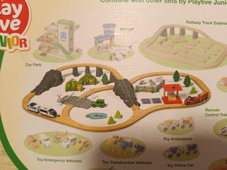 Vlacikova dráha komplet vybavena,