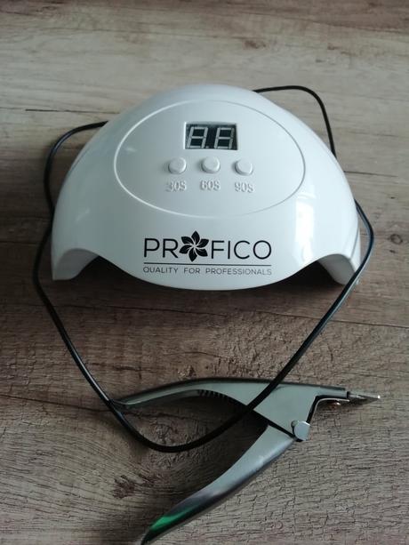 Uv lampa na umelé nechty nová, 15xled s nekopletno,