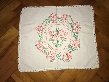 Kvetinkový obrus od prababky,