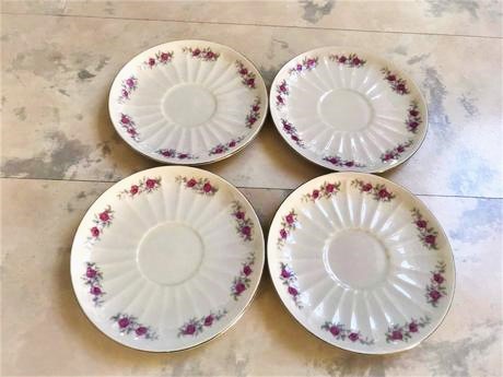 Sada starožitných tanierikov 4 ks, 