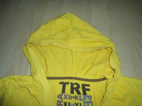 Zlte tricko s kapucnou, l