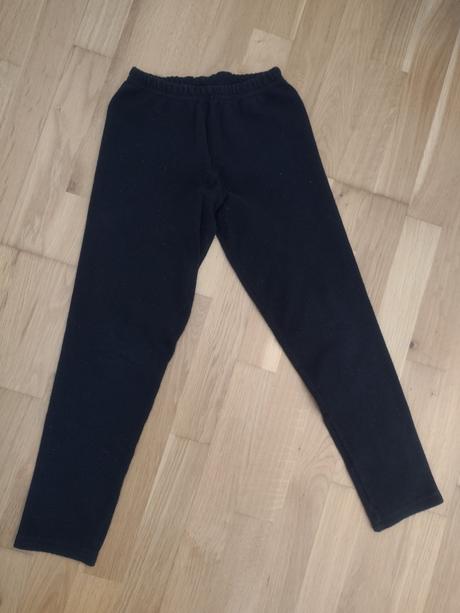 Čierne tepláky, 146