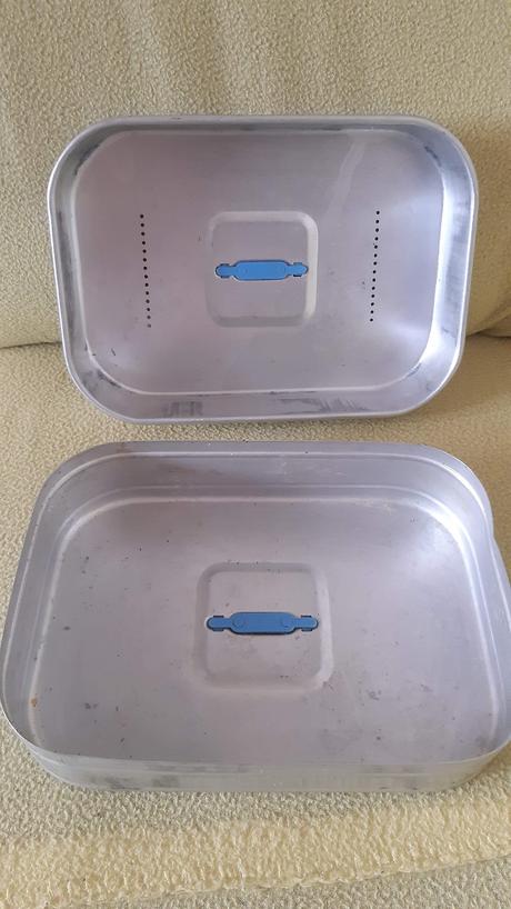 Predá retro hlinikový box na desiatu., 