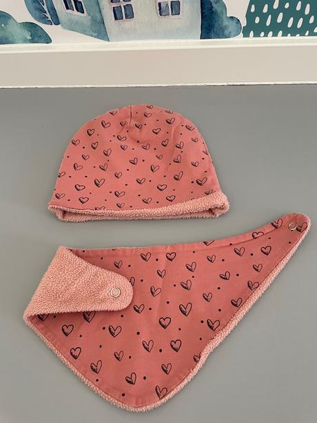 Čiapka + nakrcnik, 74