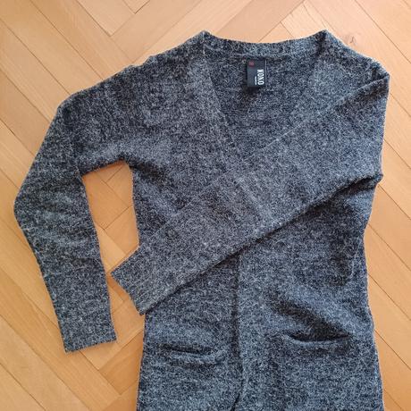 Elegantný dlhý sveter, s