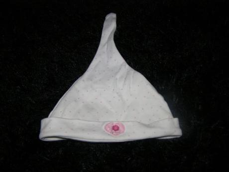 Bielo - bodkovaná oroginal čiapka zn. next, next,62