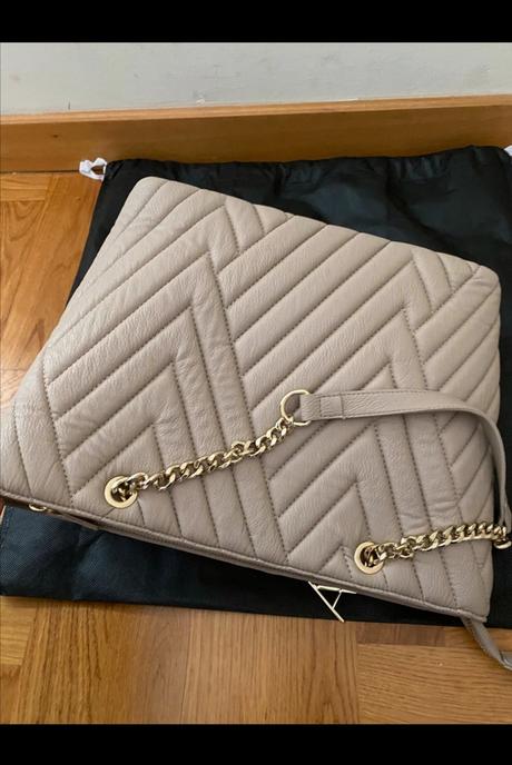 Armani kabelka, armani