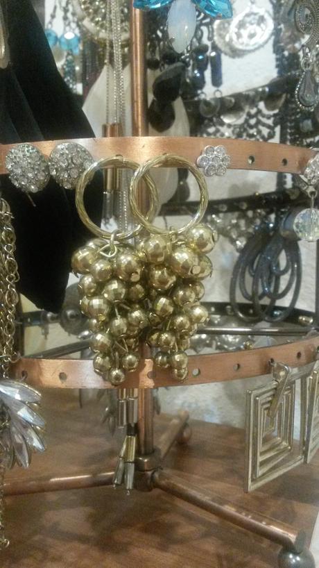 Zlaté náušnice bižu, 