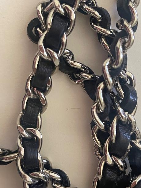 Chanel woc cierna, chanel