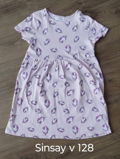 Šaty v 128, sinsay,128
