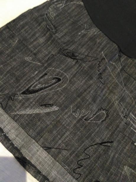 Tehotenská krátka sukňa šedá, s