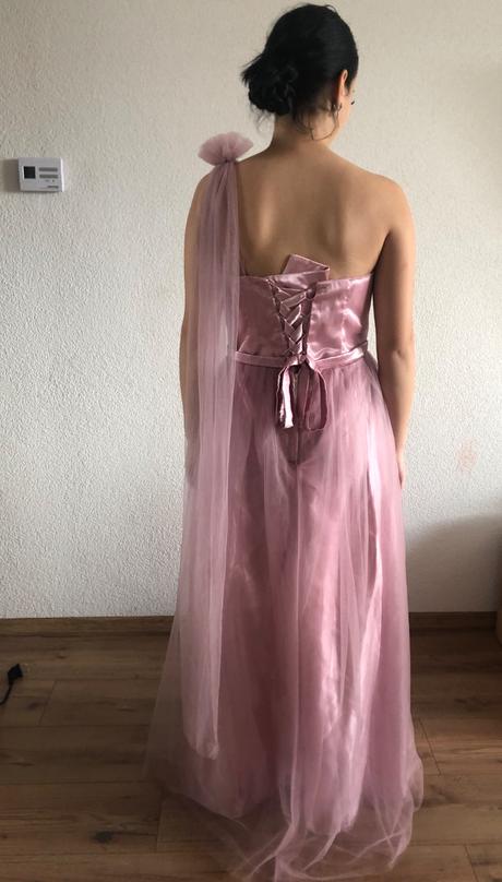 Dlhe spolocnenske saty, s