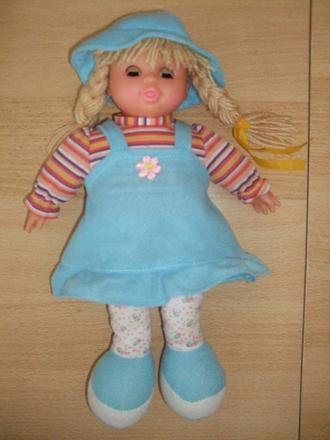 Bábika s textilným telom cca 33 cm,