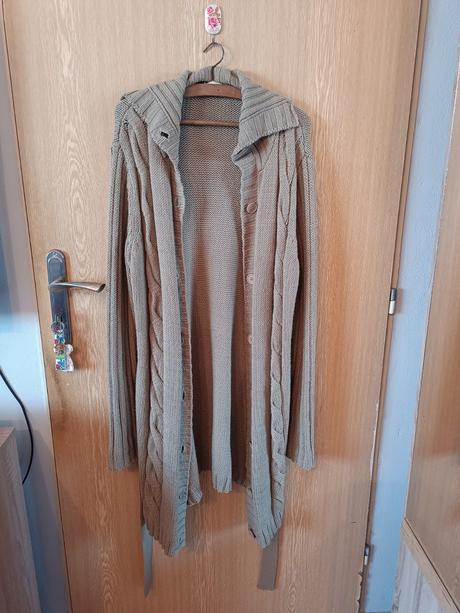 Kardigán, 50