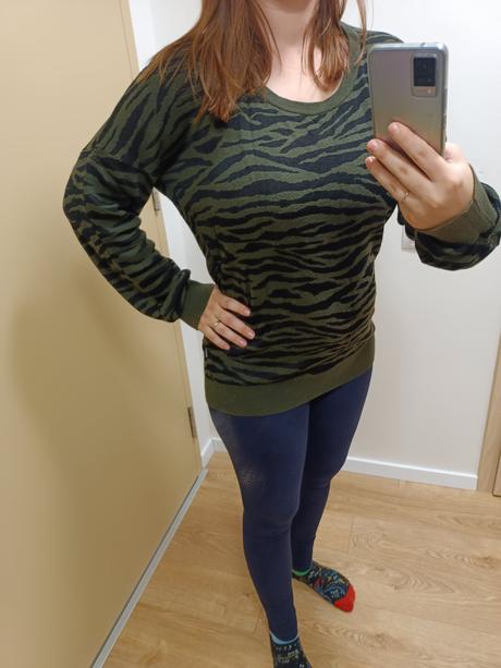 Adidas sveter s tiger camo potlačou, adidas,m