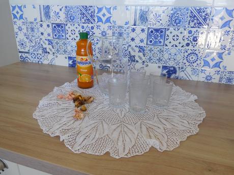 Sklenené na malinovku -džbán+poháre 6 kusov, 