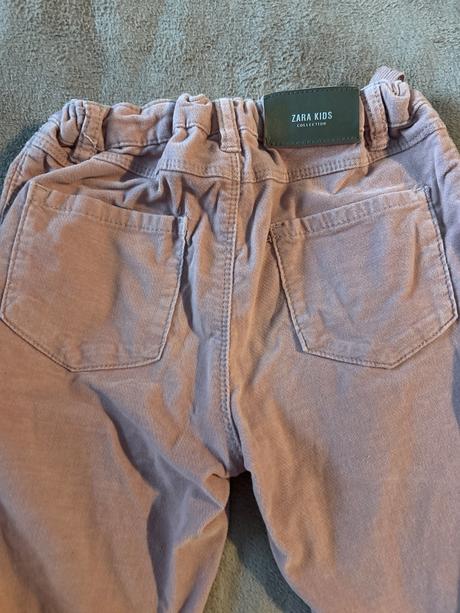 Menčestrove nohavice, zara,128