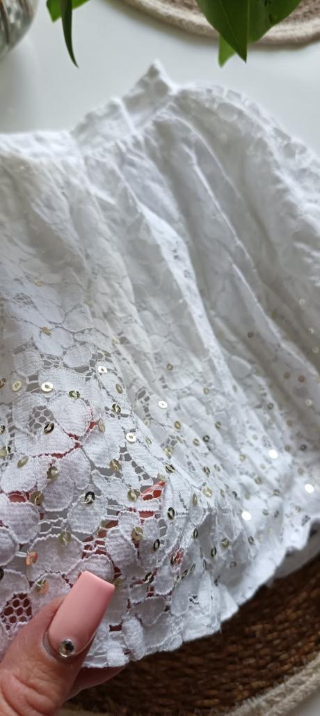 Nádherná biela sviatočná suknička, benetton,140