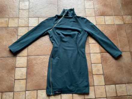 Dizajnérske saty jana jurcenko, s