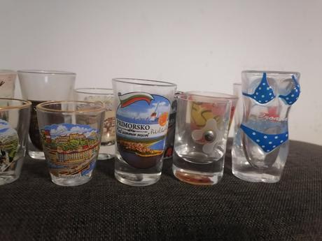 Zbierka 30 ks štamperlikov z celého sveta,