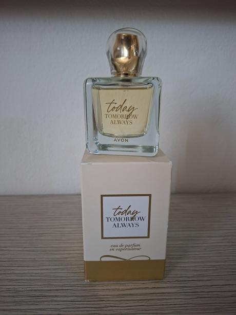 Parfém avon, 