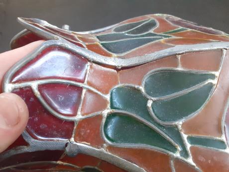 Starý farebný vitrážový luster s ružami, 