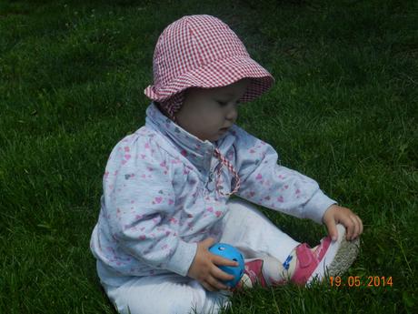 Mikinka, reserved,80