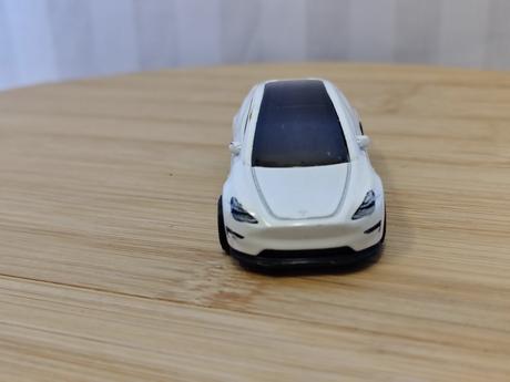 Zberateľská tesla model y hkg28, hot wheels, 2023,