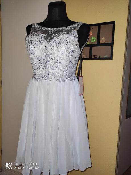 Spoločenské šaty, 36