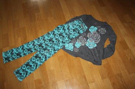 Nohavice + tričko, 152