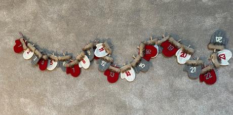 Adventný kalendár na zavesenie, 