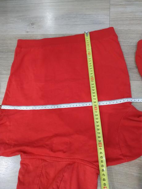 Červená mikina sinsay, v. 134, sinsay,134