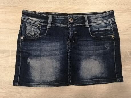 2x sukňa v top stave - cena spolu, s