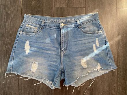 Dámské kraťasy velk.42, xl