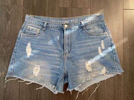 Dámské kraťasy velk.42, xl